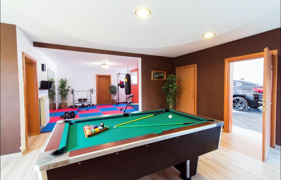 Villa Filip - Private Pool & Gym Pula Buitenkant foto