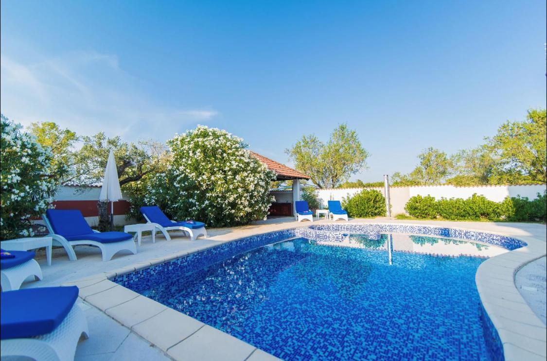 Villa Filip - Private Pool & Gym Pula Buitenkant foto